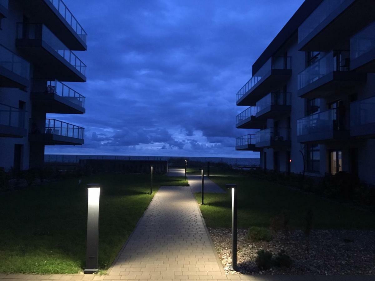 Apartament Morski Widok Gardenia Dziwnow Exterior photo
